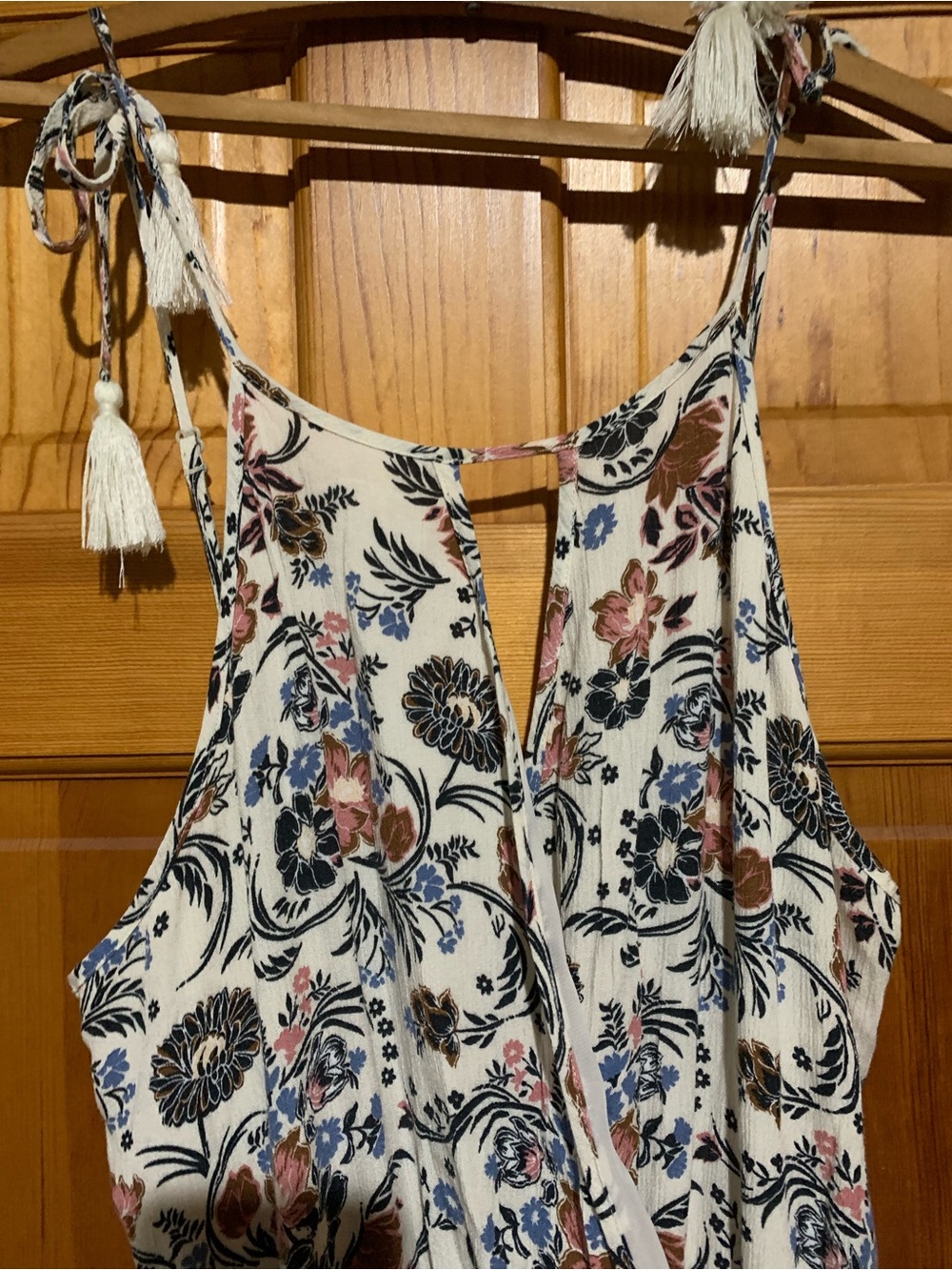 American Eagle Outfitters White Floral Maxi Dress - Picture 4 of 5